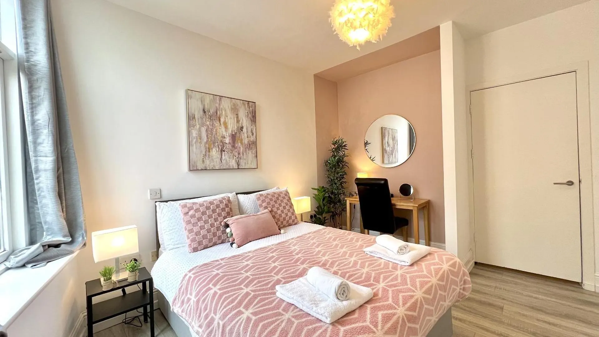 Lovely Flat At Temple Bar 더블린 0*,  아일랜드